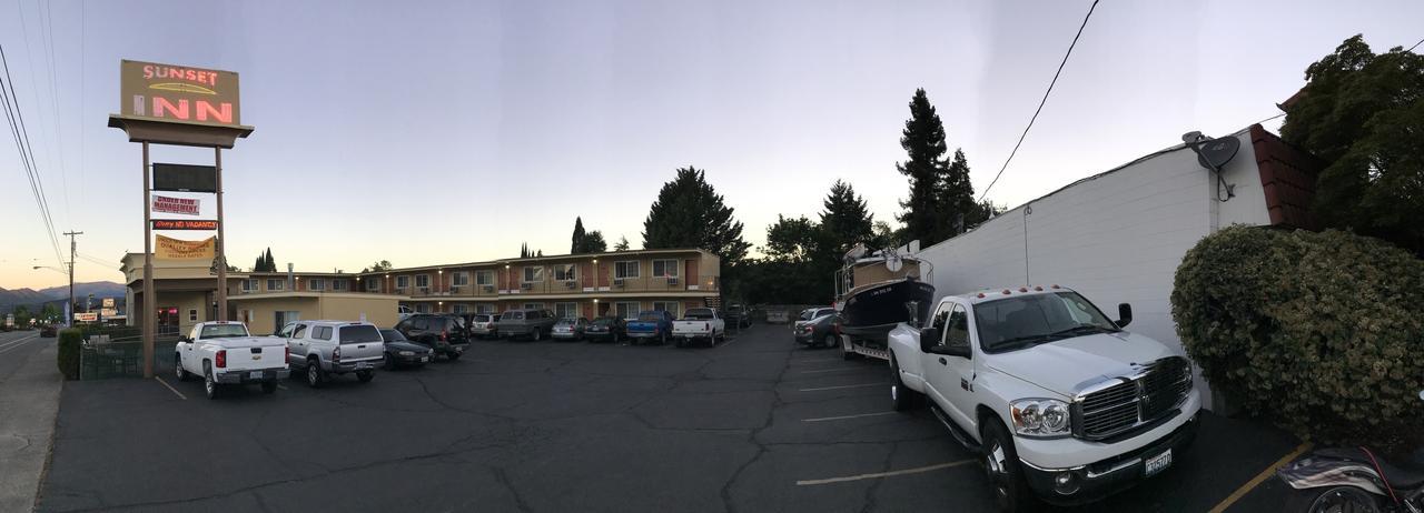 Sunset Inn Grants Pass Eksteriør billede