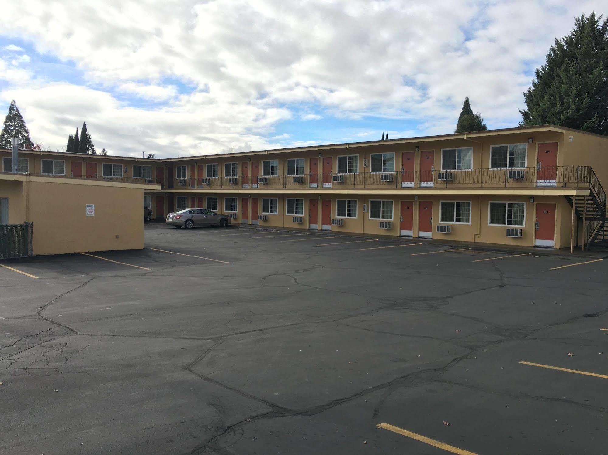 Sunset Inn Grants Pass Eksteriør billede